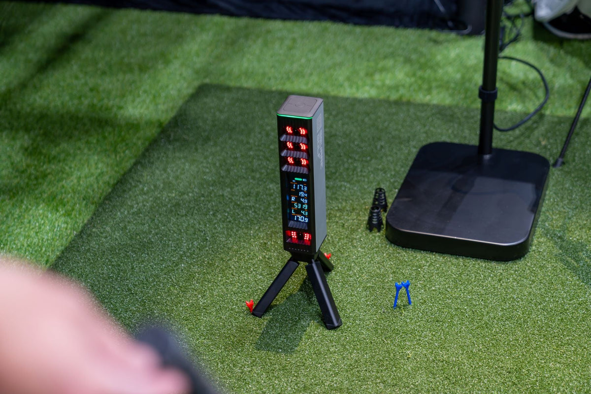 Square Golf Omni Indoor/Outdoor Launch Monitor & Simulator (OPEN BOX)