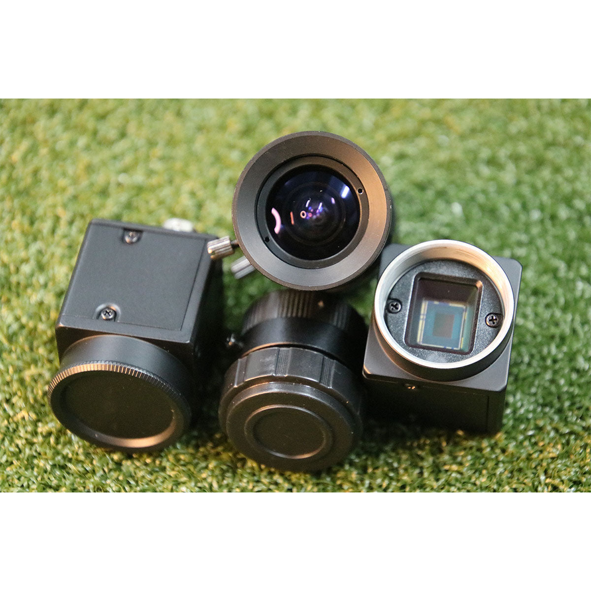 Uneekor EYE XO Golf Launch Monitor & Simulator