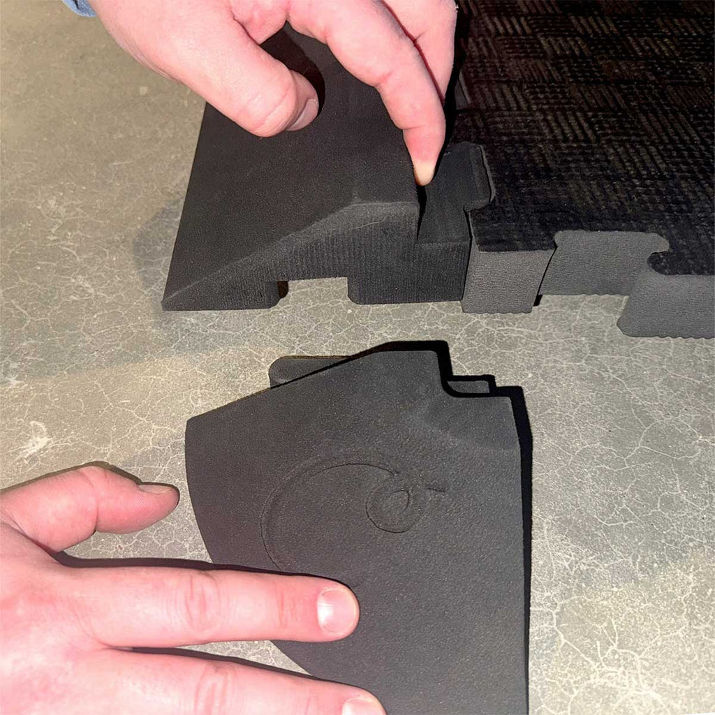 Carl's Golf Room Floor Tile System