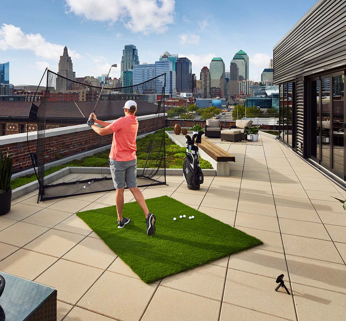 Garmin Approach R10 SportScreen Vanish Retractable Golf Studio Complete Package | Home Golf Simulator Studio with Impact Screen, Enclosure, Hitting Mat, Putting Turf & Projector