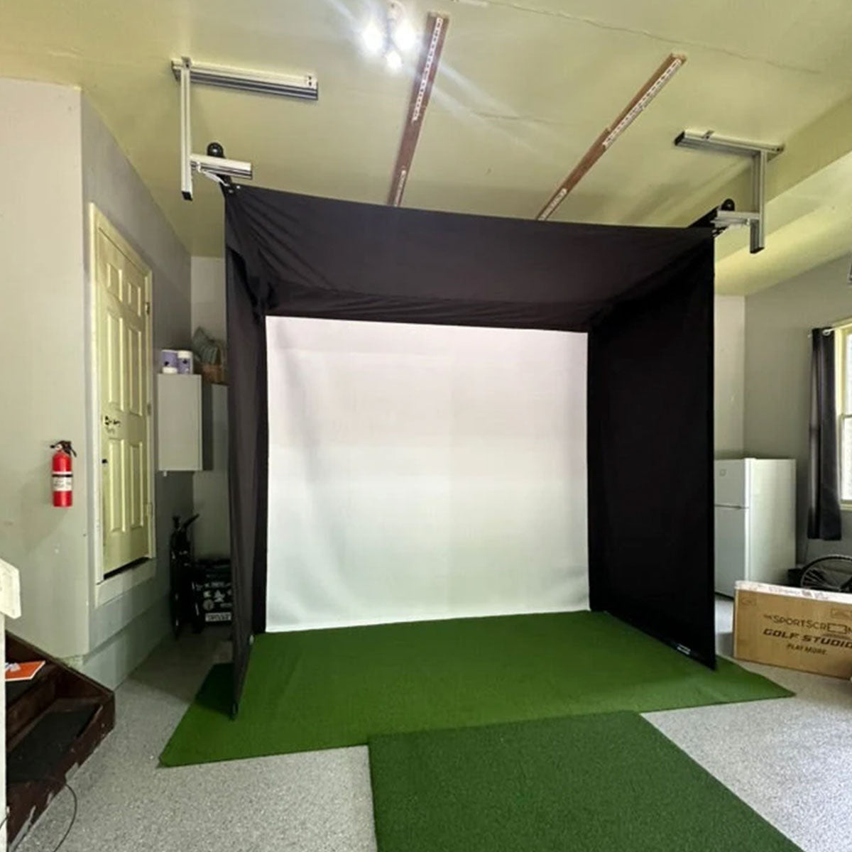 Bushnell LPi Circle B SportScreen Vanish Retractable Golf Studio Complete Package | Home Golf Simulator Studio with Impact Screen, Enclosure, Hitting Mat, Putting Turf & Projector